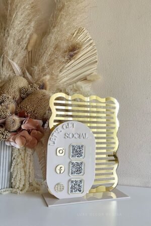The Double wavy Oval 3 QR Social Stand