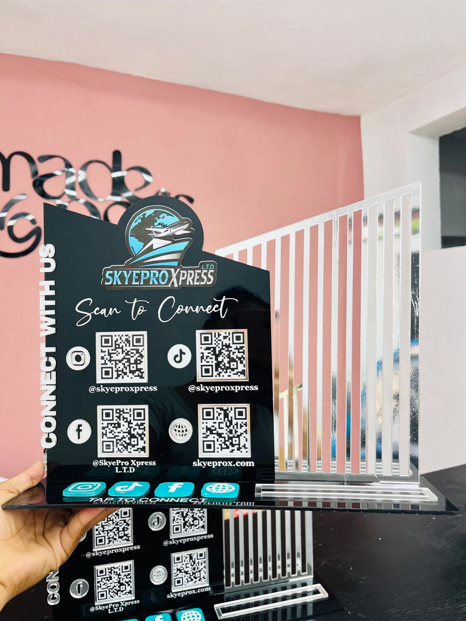Signature Connect Stand - Image 2